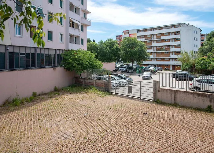 Petite Haven * Split