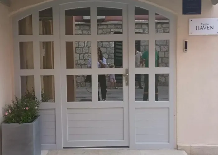 Apartament Petite Haven *